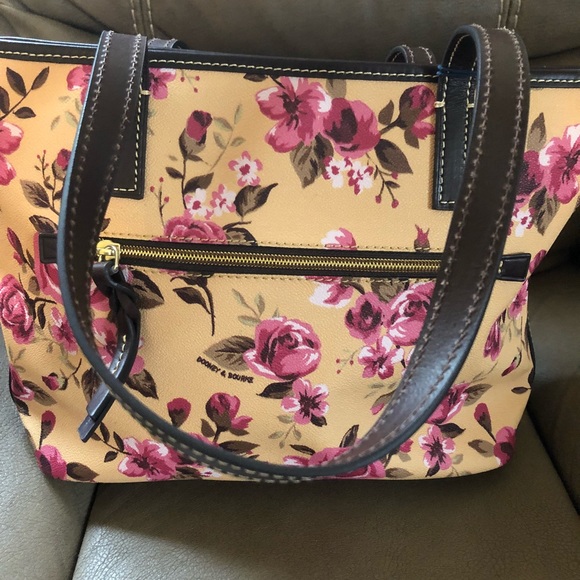 Handbag - Picture 2 of 3